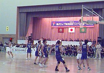 仙台高校対神奈川県選抜の試合の様子